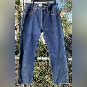 Levi’s 501 blue jeans size 34x32. 34 x 32 straight leg